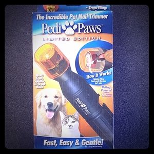 Pedi paws